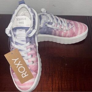 Roxy Tie Dye Platform Sneakers. Canvas Lace up. Size 7 1/2 NWT